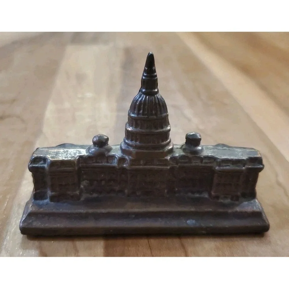 Vintage Bronze Paperweight The Capitol Building Washington DC Souvenir Trinket‎